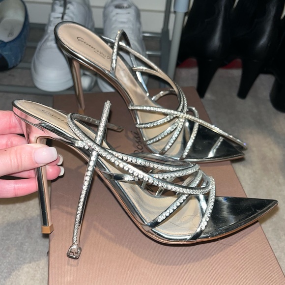 gianvito rossi heeled sandals - Picture 3 of 7